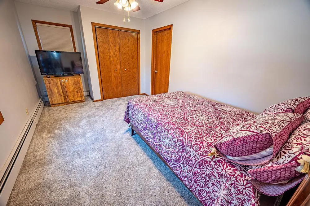 438 W Kinne Street Ellsworth, WI 54011