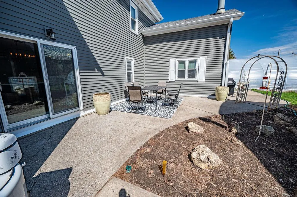 438 W Kinne Street Ellsworth, WI 54011