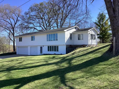 2418 Main Street W