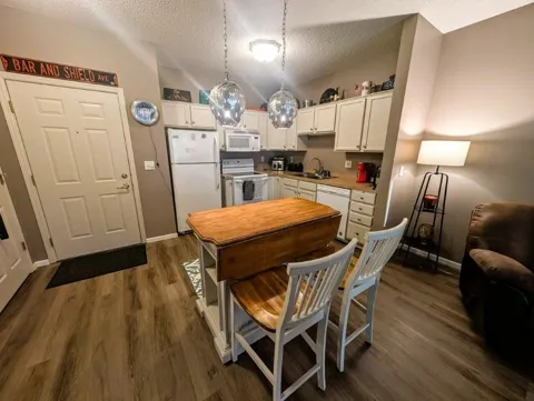2231 Penn Place #316