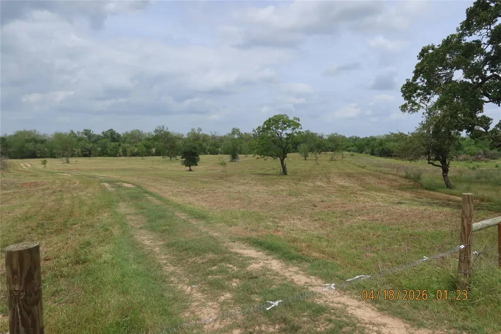 1052 Rail Head Road Columbus, TX 78934