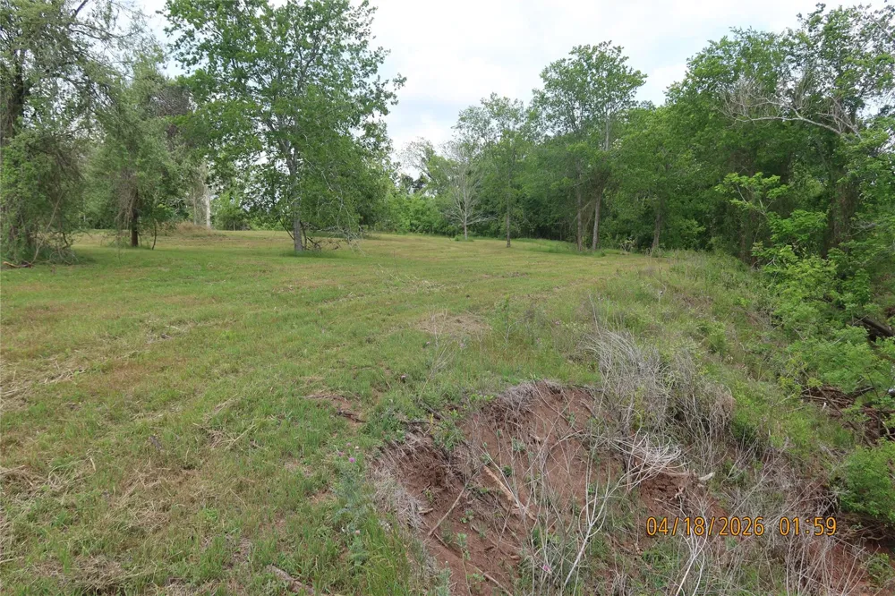 1052 Rail Head Road Columbus, TX 78934