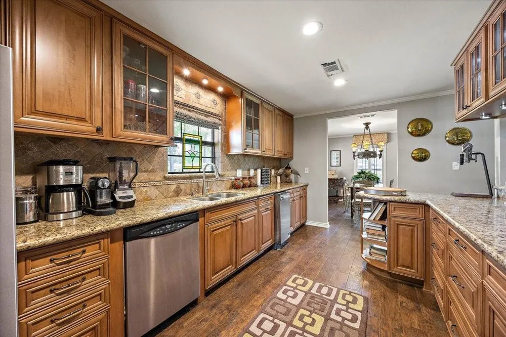 12392 Fm 355 Trinity, TX 75862