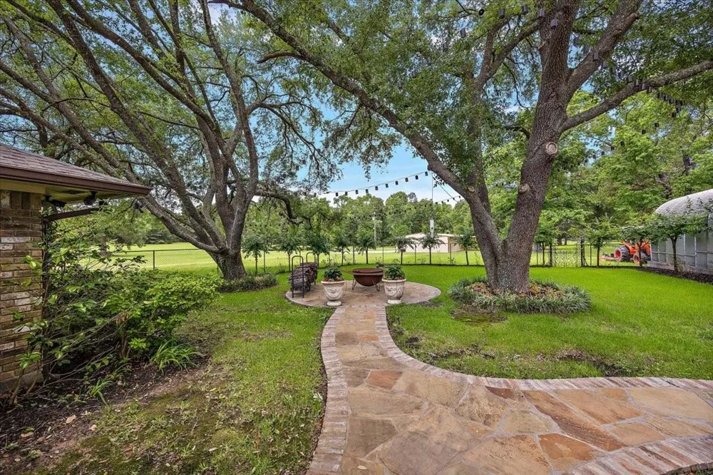 12392 Fm 355 Trinity, TX 75862