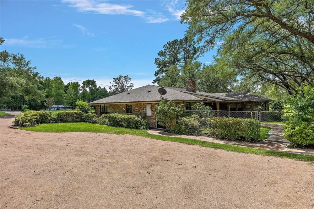 12392 Fm 355 Trinity, TX 75862