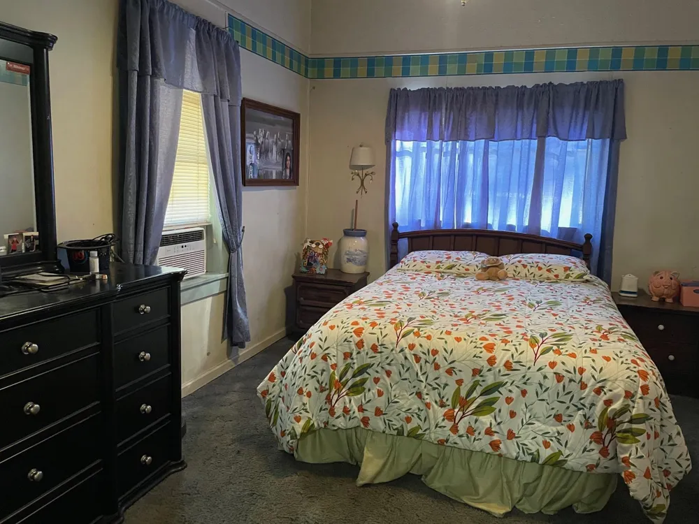703 E Terrell Avenue Crockett, TX 75835