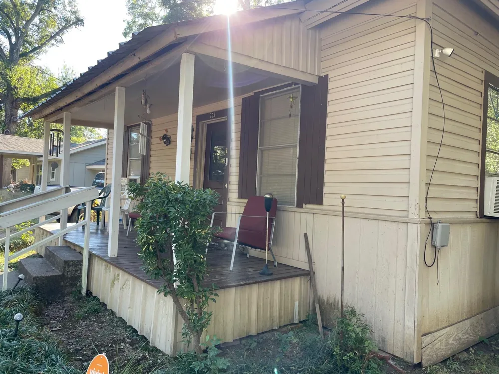 703 E Terrell Avenue Crockett, TX 75835