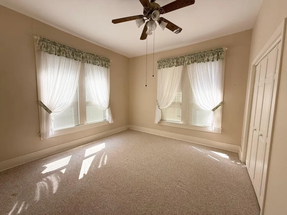 405 S 10th Street Crockett, TX 75835