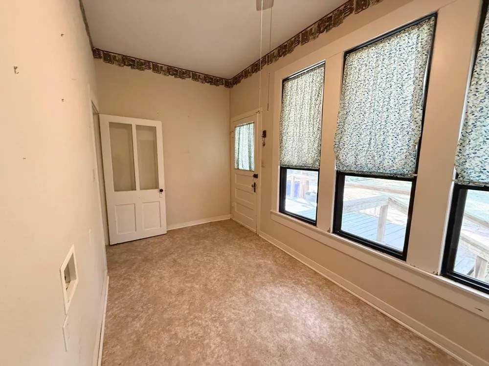 405 S 10th Street Crockett, TX 75835