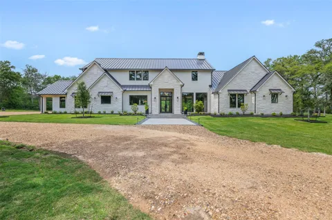 770 S Weyand Road