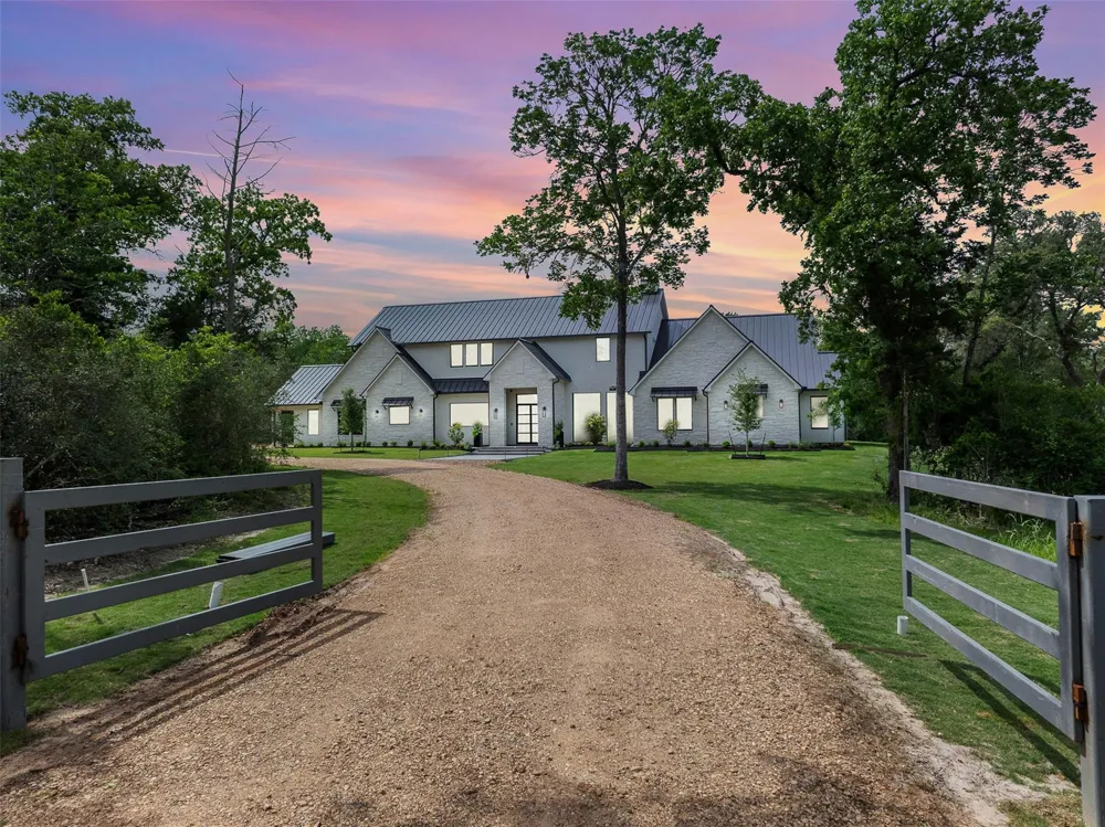 770 S Weyand Road Round Top, TX 78954