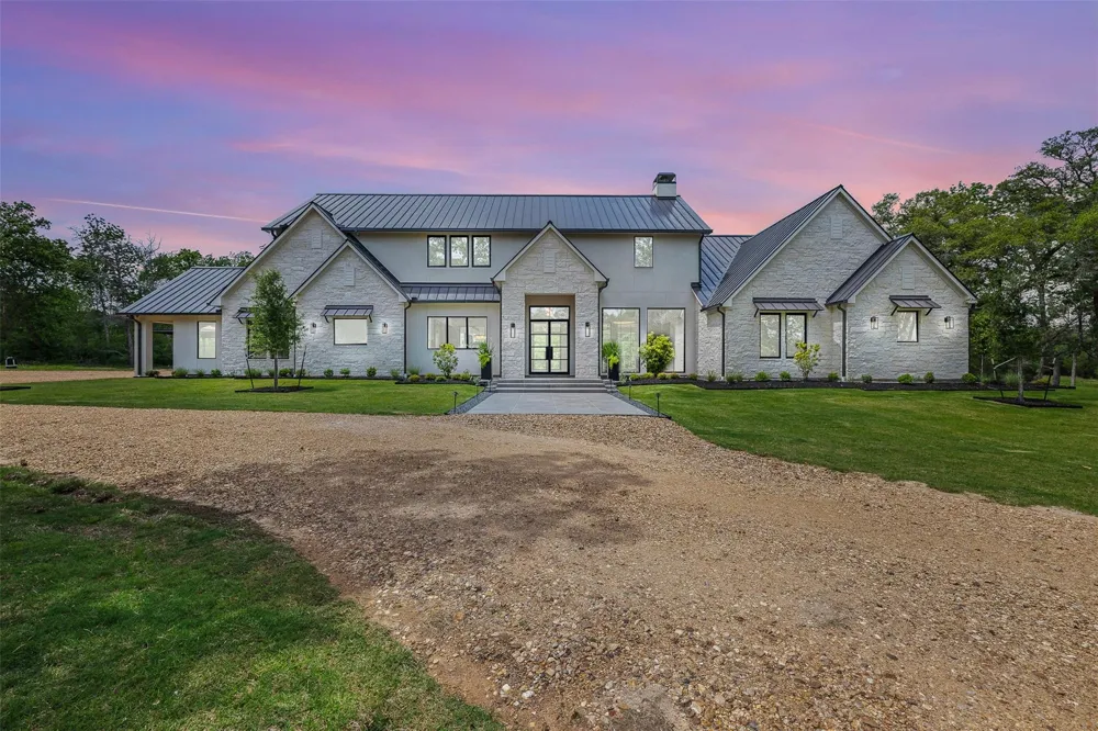 770 S Weyand Road Round Top, TX 78954