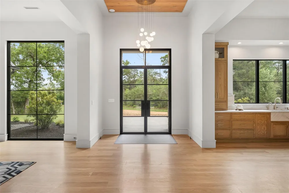 770 S Weyand Road Round Top, TX 78954