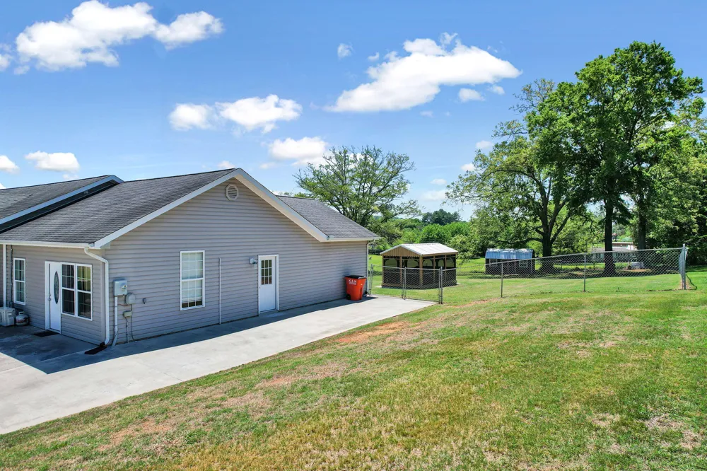 241 County Road 158 Riceville, TN 37370
