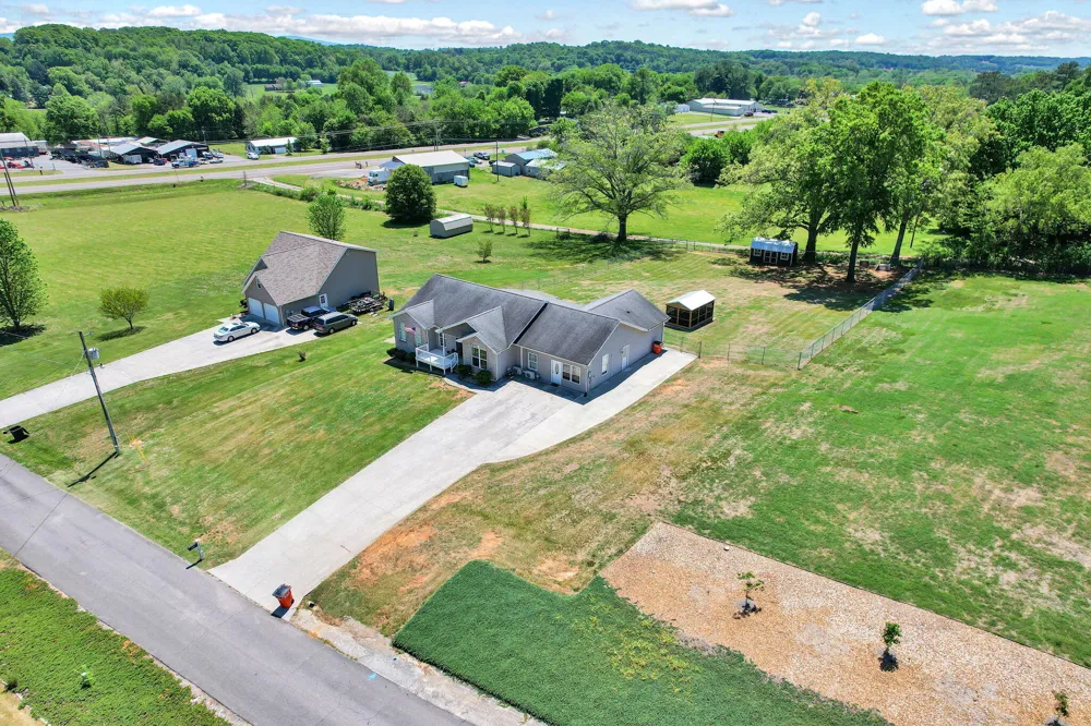 241 County Road 158 Riceville, TN 37370