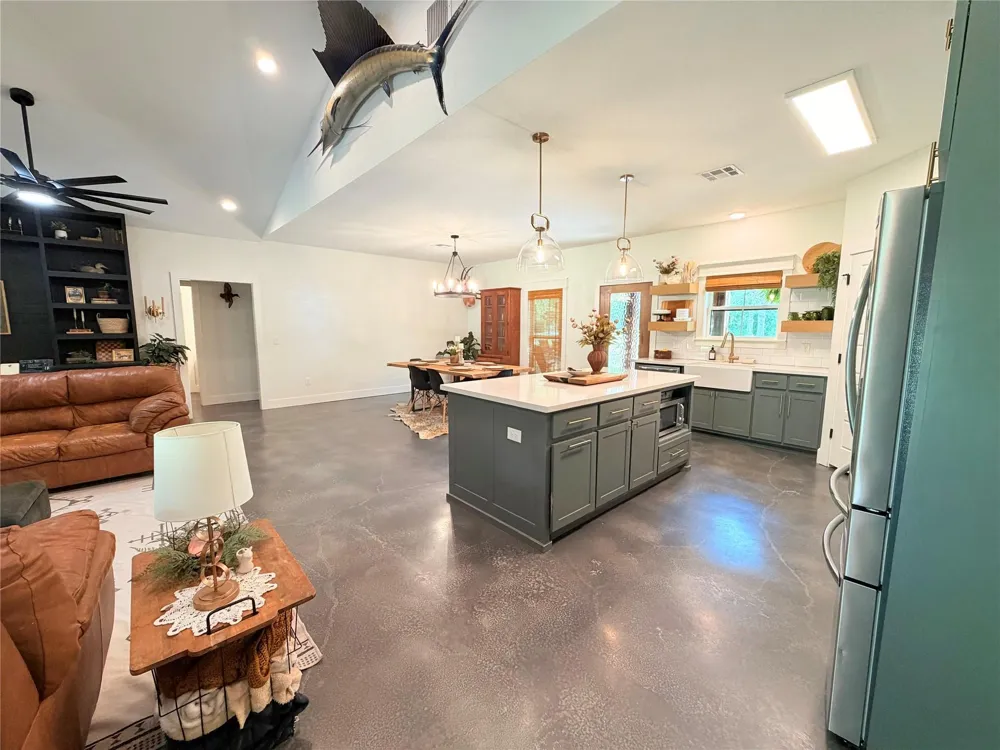 2950 County Road 4375 Woodville, TX 75979
