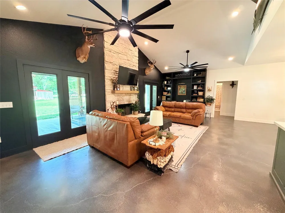 2950 County Road 4375 Woodville, TX 75979