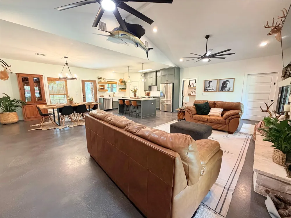 2950 County Road 4375 Woodville, TX 75979