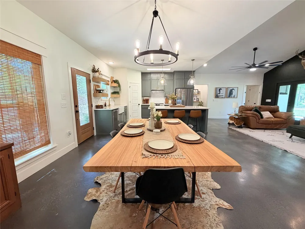 2950 County Road 4375 Woodville, TX 75979