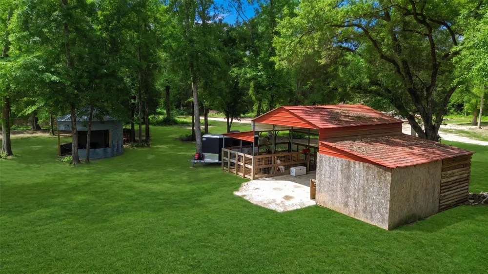 2950 County Road 4375 Woodville, TX 75979