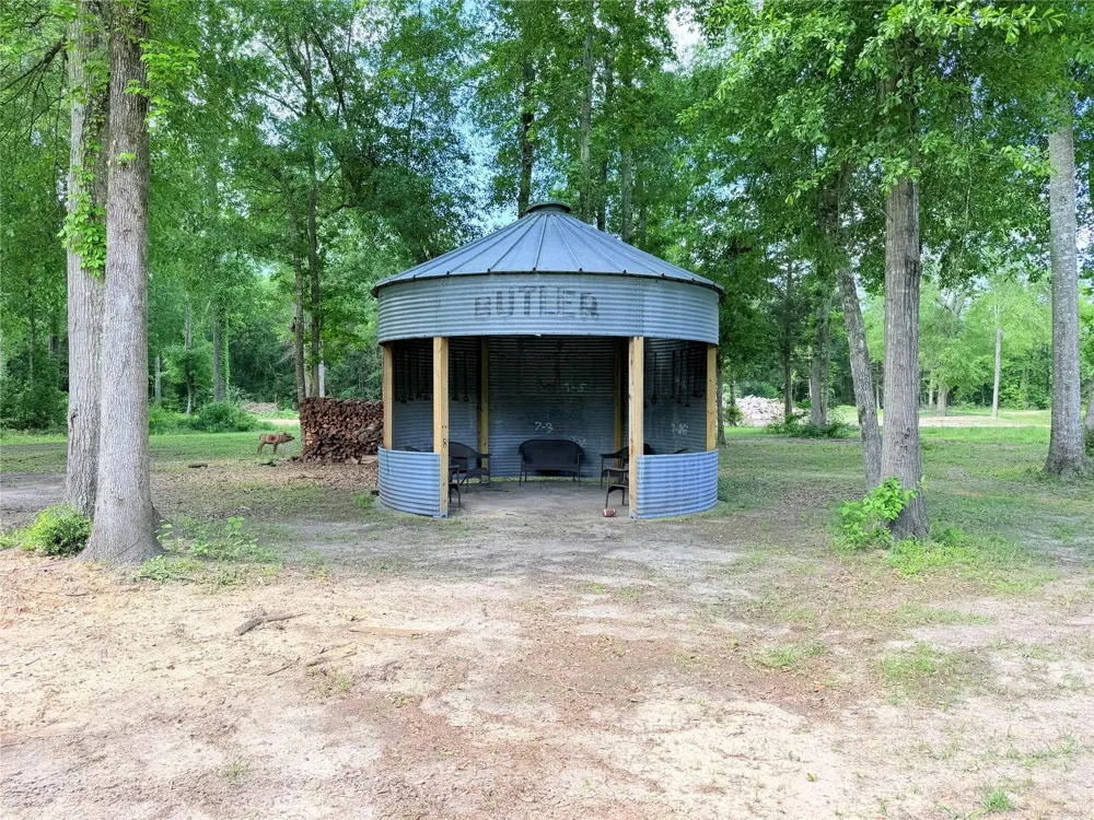 2950 County Road 4375 Woodville, TX 75979