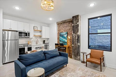117 E 7th Street