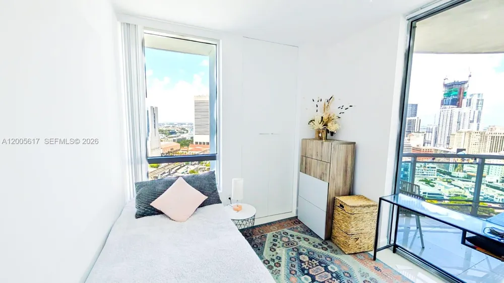 350 S Miami Ave #2813 Miami, FL 33130