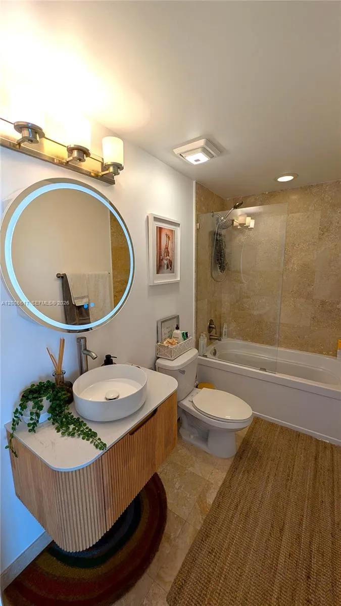 350 S Miami Ave #2813 Miami, FL 33130