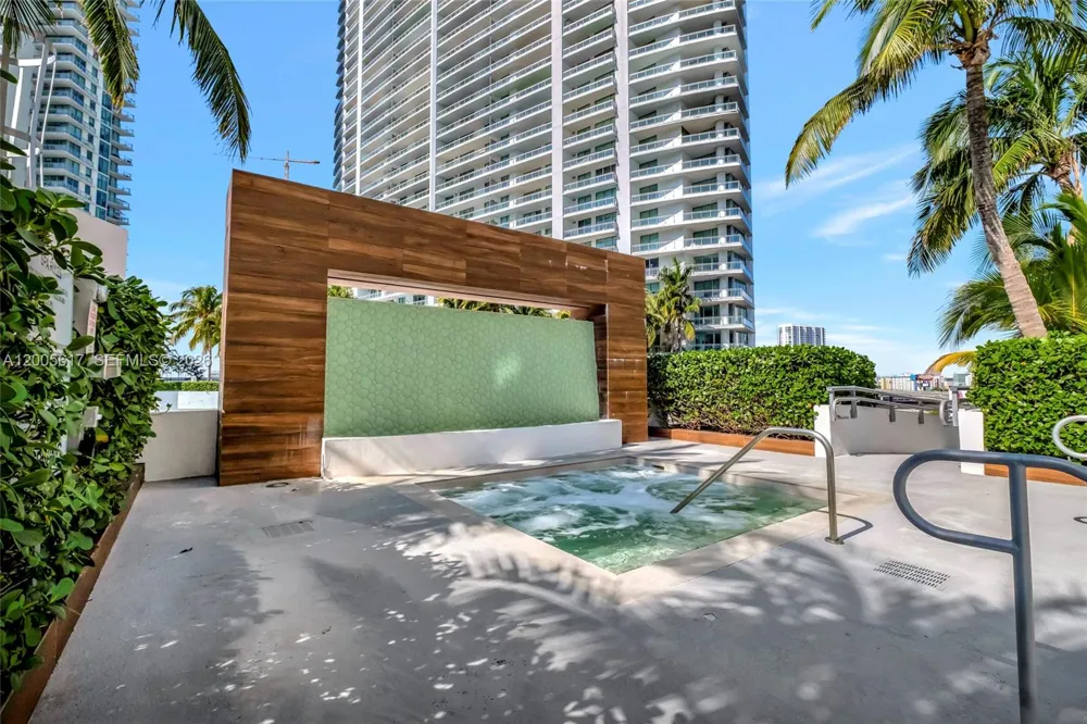 350 S Miami Ave #2813 Miami, FL 33130