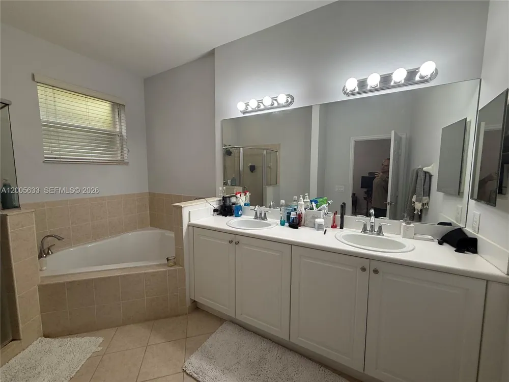 8979 SW 225th St Cutler Bay, FL 33190