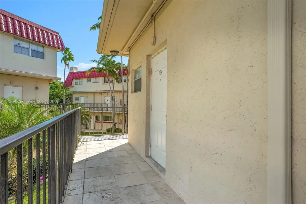8650 SW 67th Ave #1025 Pinecrest, FL 33156