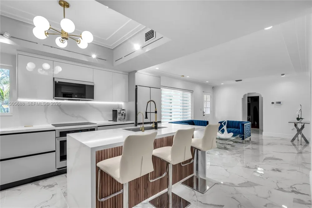 170 NW 105th St Miami Shores, FL 33150