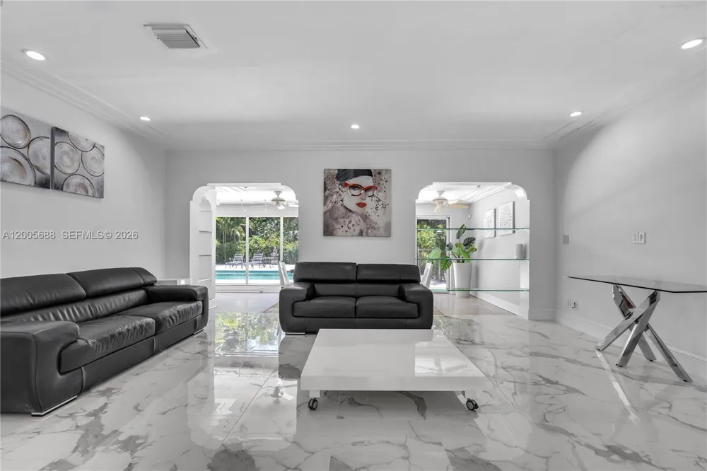170 NW 105th St Miami Shores, FL 33150