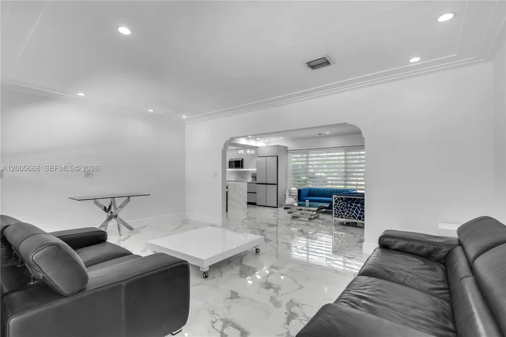 170 NW 105th St Miami Shores, FL 33150