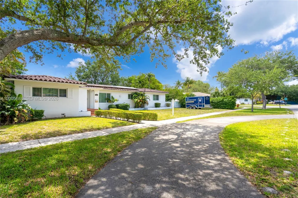 170 NW 105th St Miami Shores, FL 33150