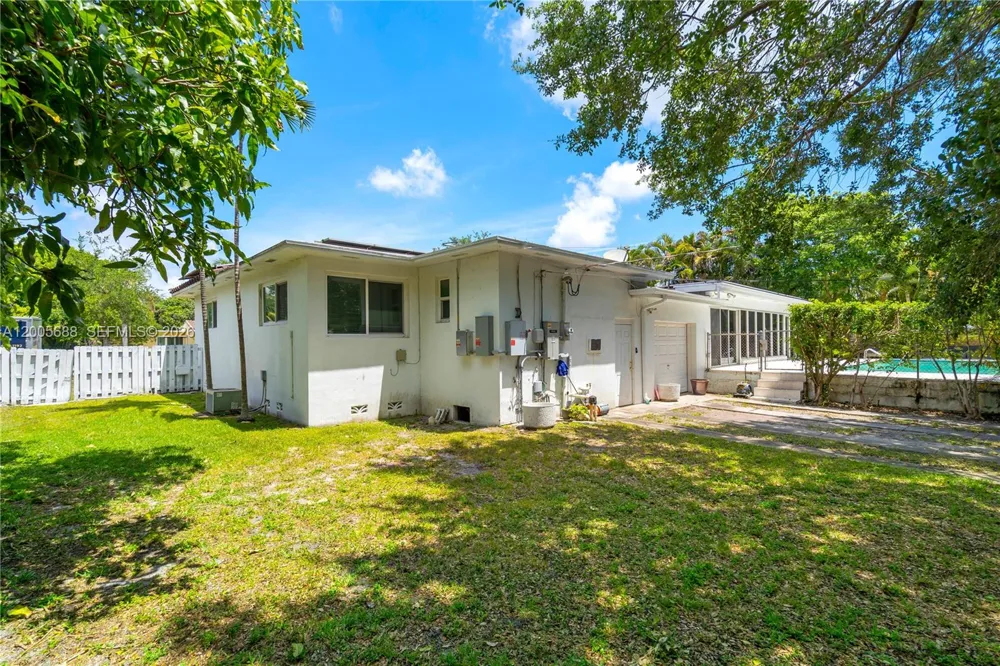 170 NW 105th St Miami Shores, FL 33150