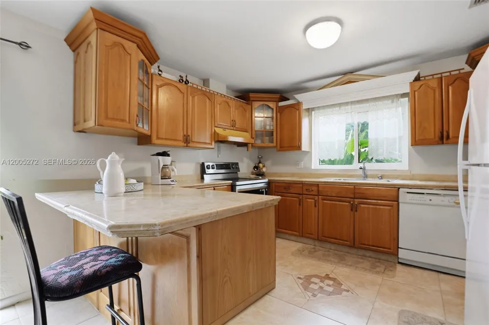 1066 Highlands Dr Naples, FL 34103