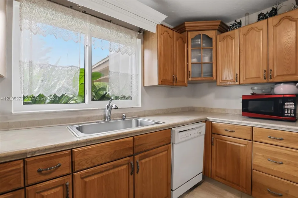 1066 Highlands Dr Naples, FL 34103