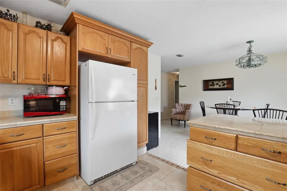 1066 Highlands Dr Naples, FL 34103