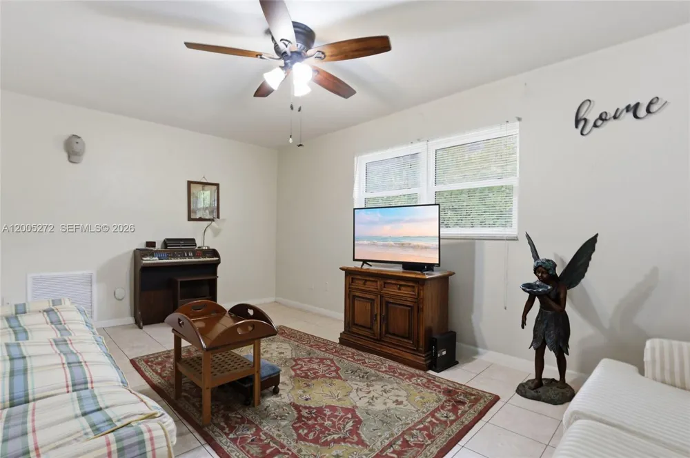 1066 Highlands Dr Naples, FL 34103