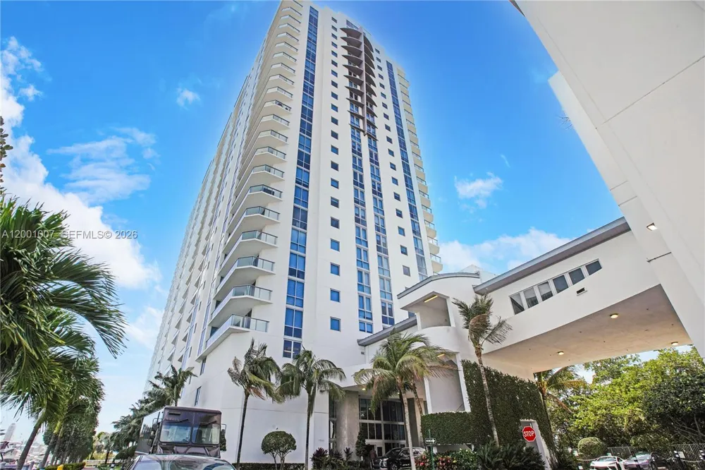 17111 Biscayne Blvd #2008 North Miami Beach, FL 33160