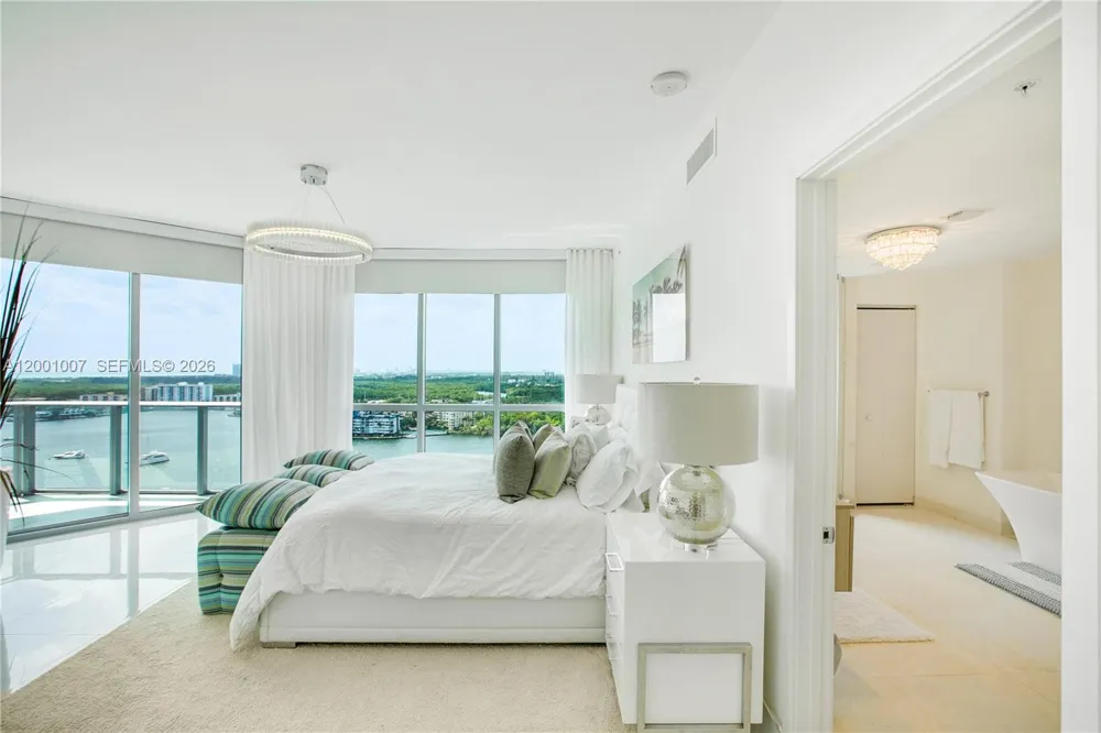 17111 Biscayne Blvd #2008 North Miami Beach, FL 33160