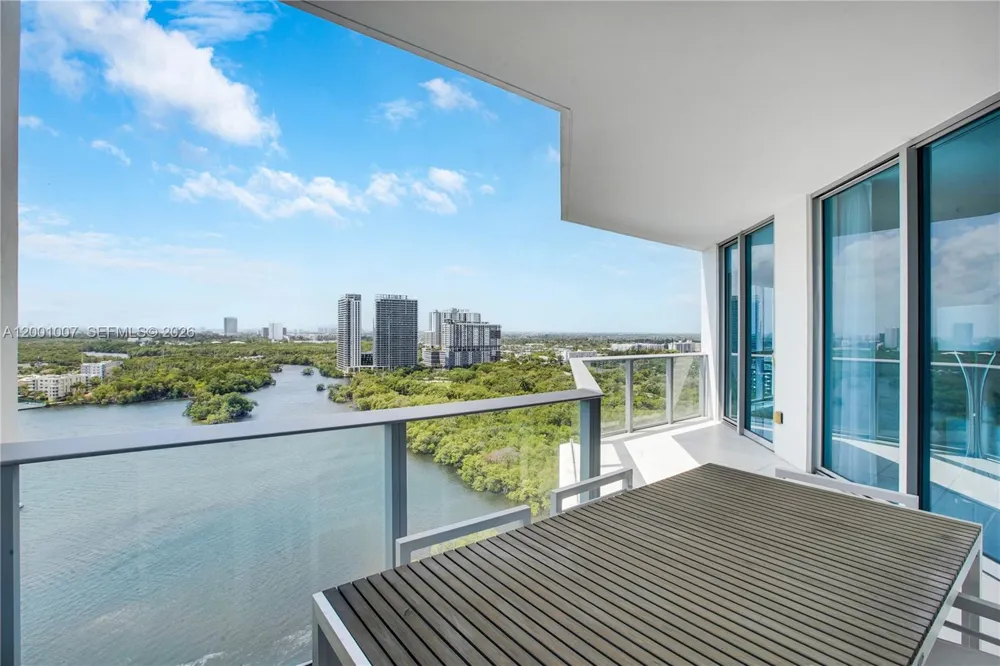 17111 Biscayne Blvd #2008 North Miami Beach, FL 33160
