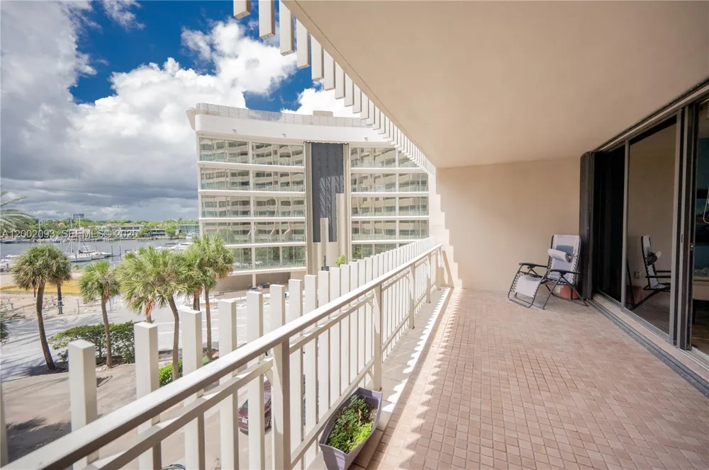 3 Grove Isle Dr #C308 Miami, FL 33133