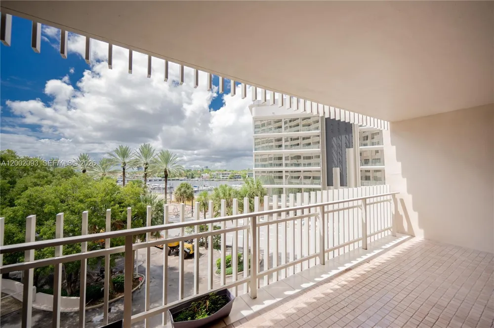 3 Grove Isle Dr #C308 Miami, FL 33133