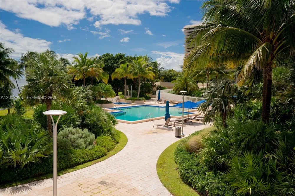 3 Grove Isle Dr #C308 Miami, FL 33133