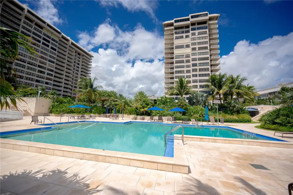 3 Grove Isle Dr #C308 Miami, FL 33133