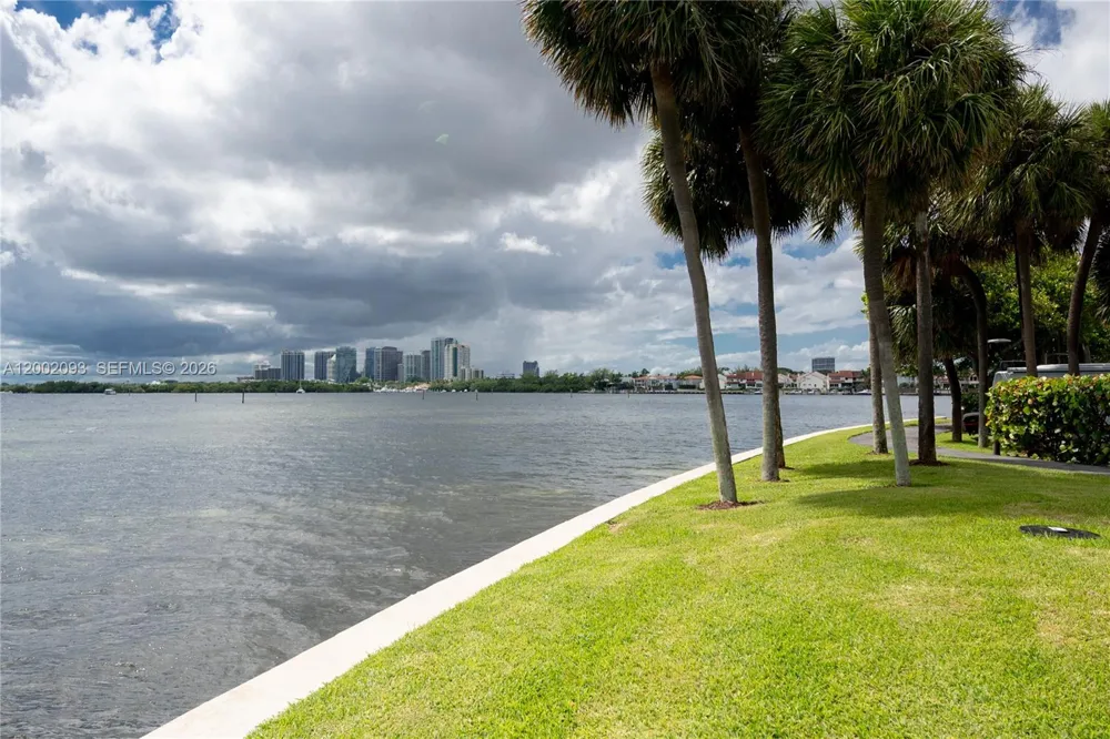 3 Grove Isle Dr #C308 Miami, FL 33133