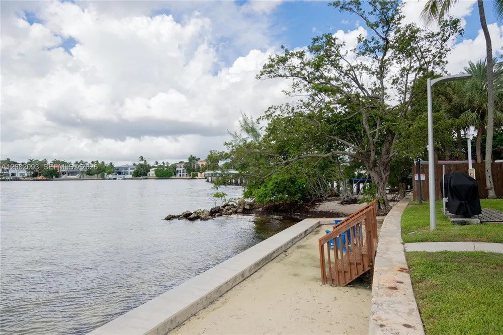 3 Grove Isle Dr #C308 Miami, FL 33133