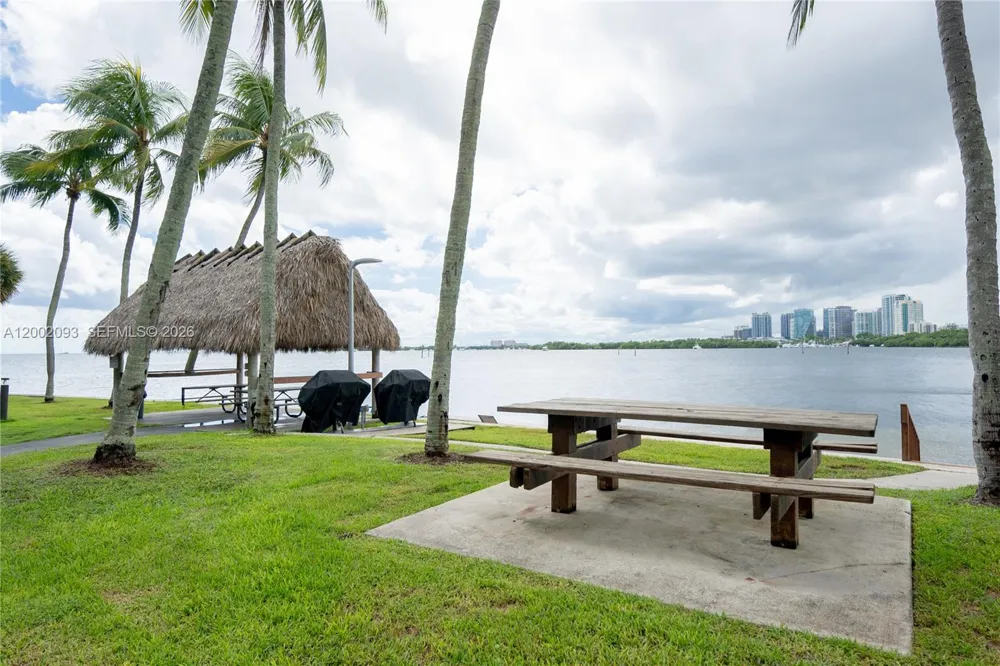 3 Grove Isle Dr #C308 Miami, FL 33133